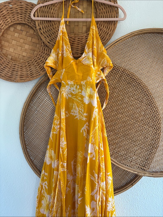 Free People Dresses & Skirts - Free People Floral Maxi Dress - Lightweight Summer Sundress